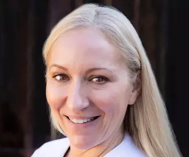 Dr. Vicki Rapaport